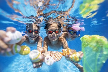 Pool Cleaning in Mesa, Arizona by RedLine Companies Pool Service LLC